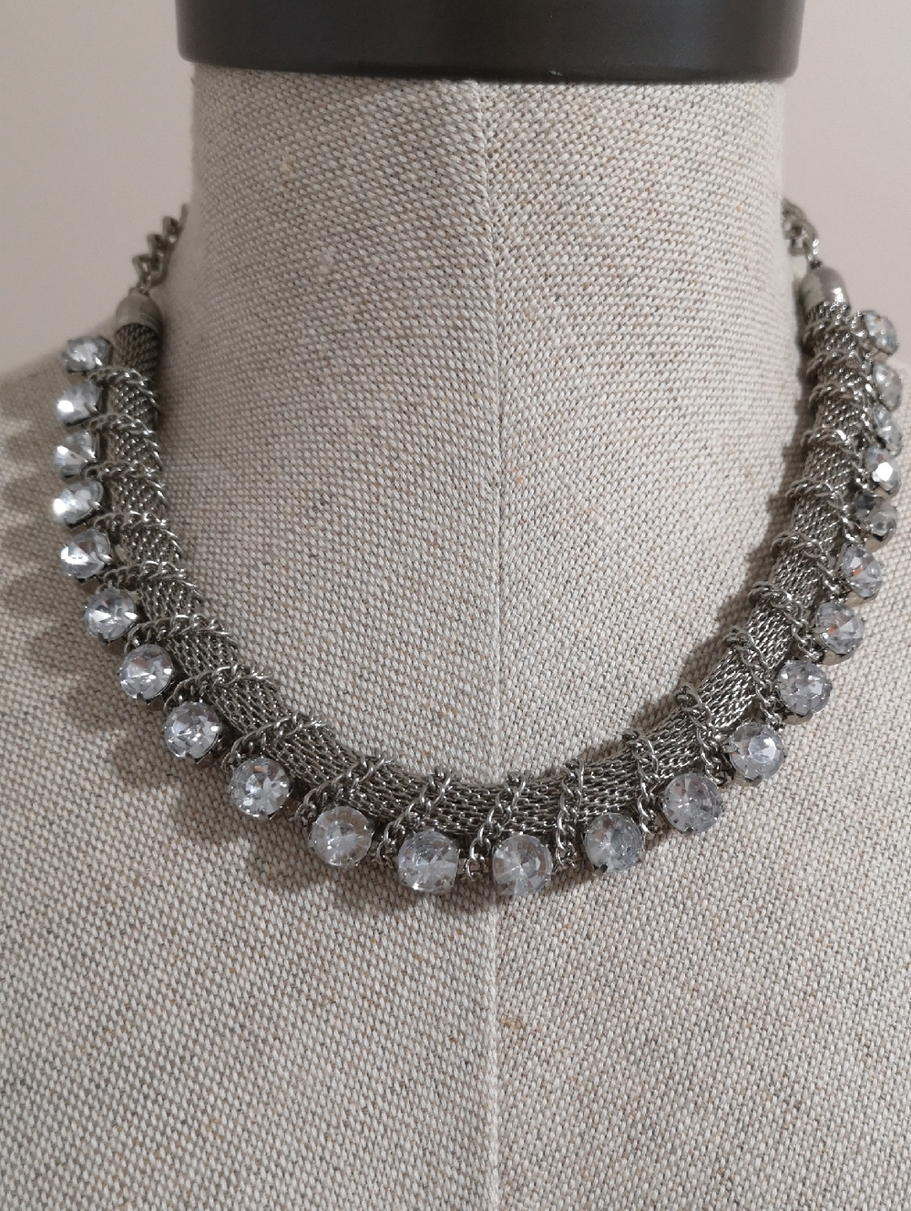 Silver Tone Mesh/Rope With Rhinestone Necklace - Glam Party Accessory